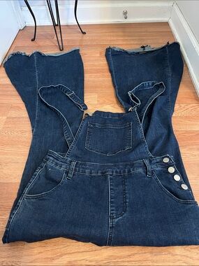 Women’s Dark Blue Denim Overalls with Front Pocket